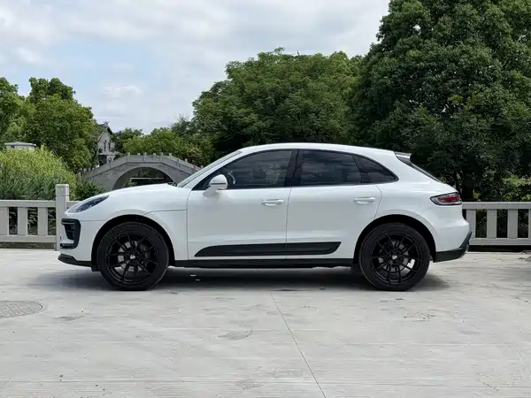 Porsche Macan 2022