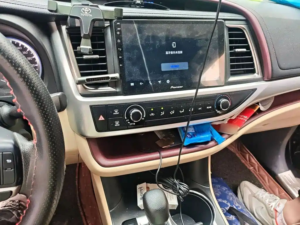 Toyota Highlander 2015 — фото 6