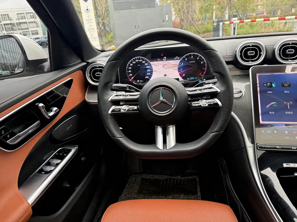Mercedes-Benz C-Class 2023 — фото 11