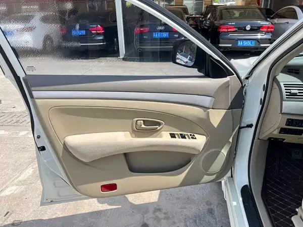 Nissan Sylphy 2012
