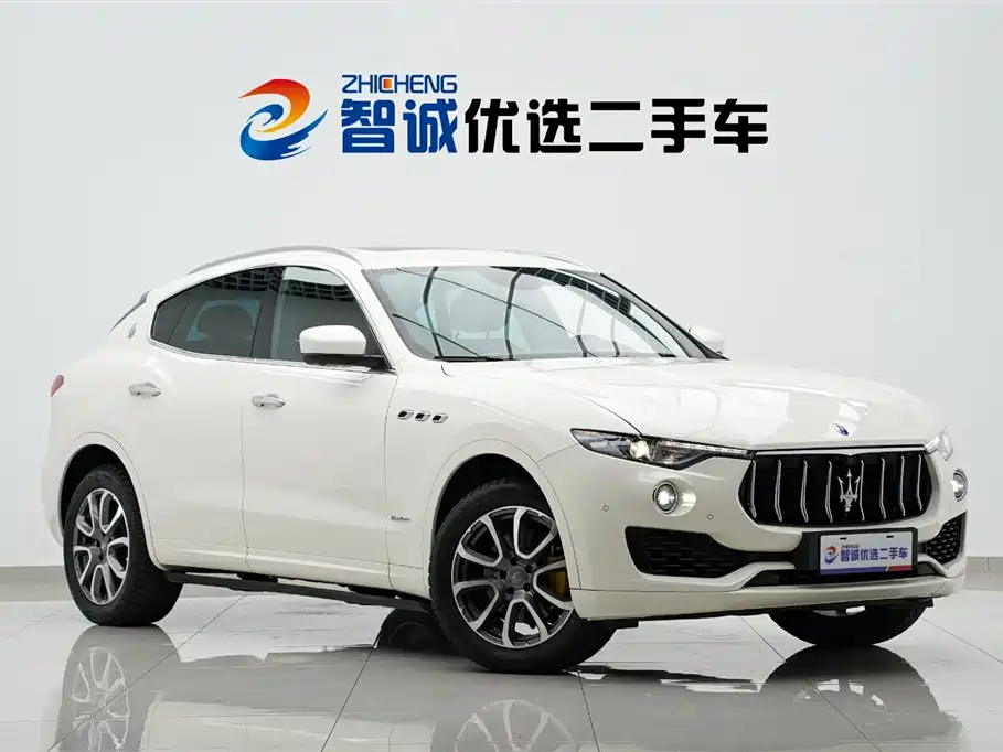 Maserati Levante 2018 — фото 36