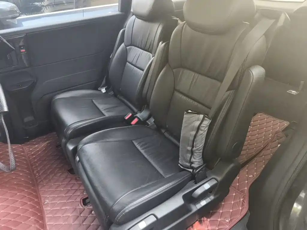 Honda Odyssey 2017 — фото 15