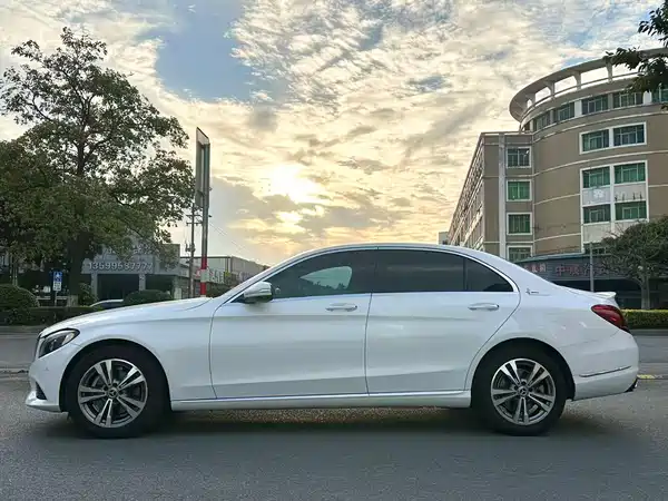 Mercedes-Benz C-Class 2015