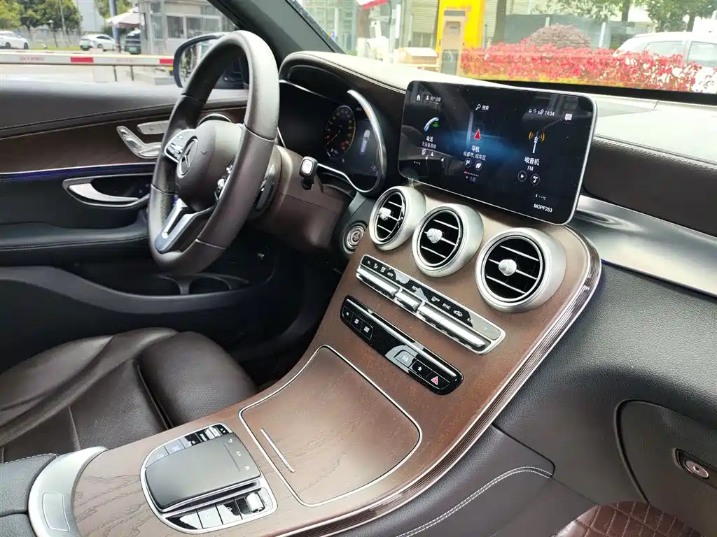 Mercedes-Benz GLC 2020 — фото 4