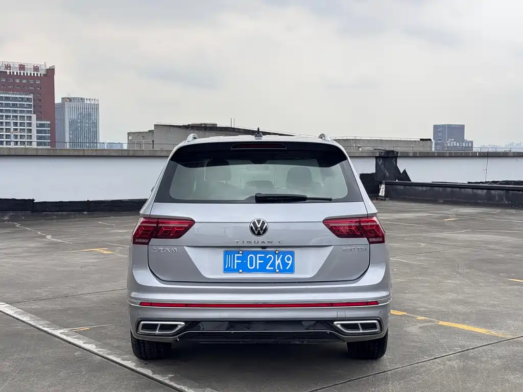 Volkswagen Tiguan L 2023 — фото 5