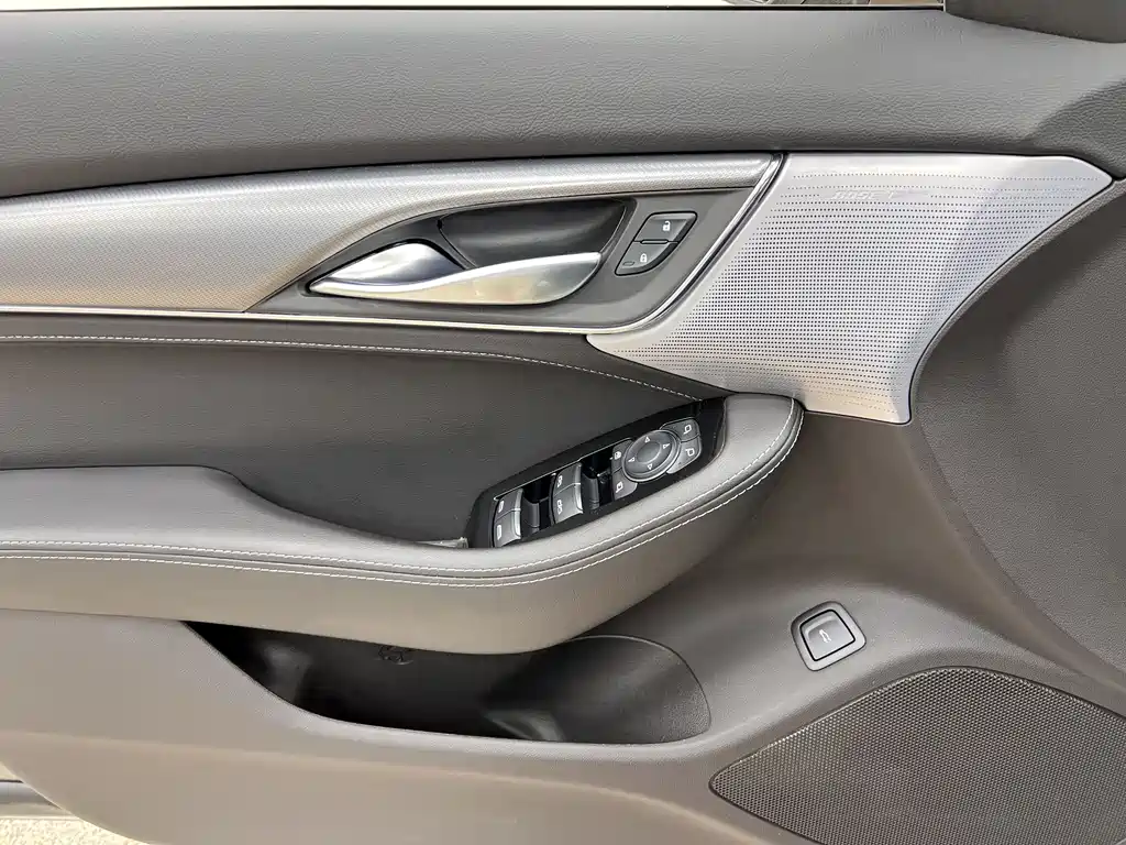 Cadillac CT5 2023 — фото 12