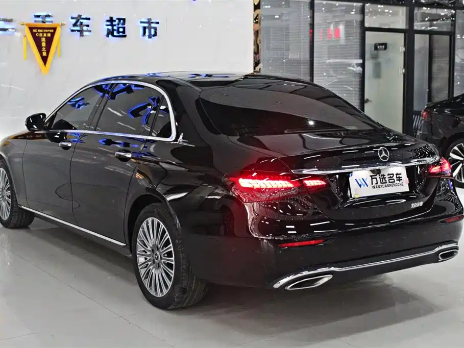 Mercedes-Benz E-Class 2023 — фото 14