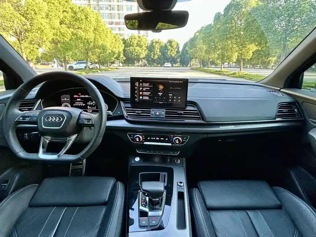 Audi Q5L 2024 — фото 18