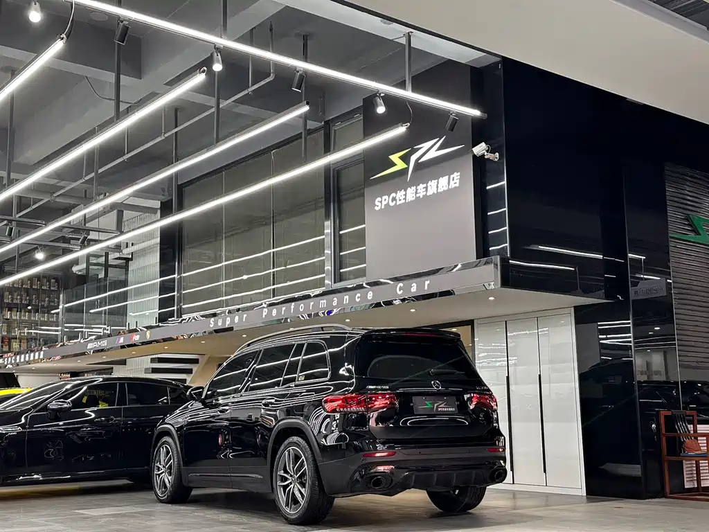 Mercedes-Benz GLB AMG 2023 — фото 16