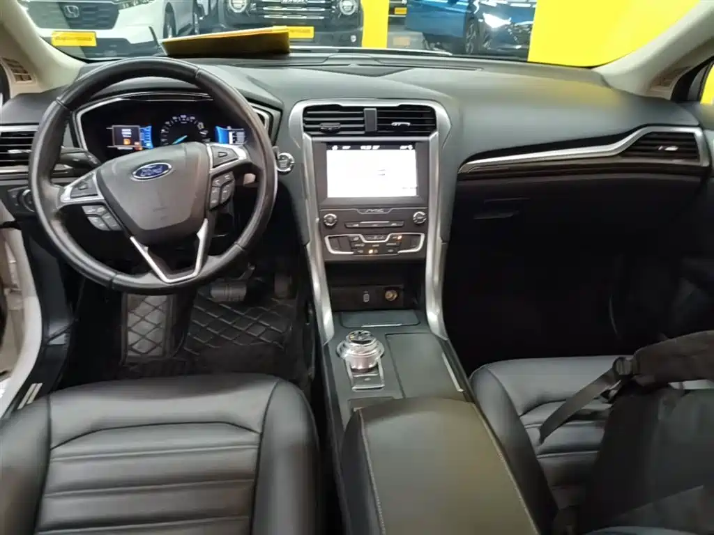 Ford Mondeo New Energy 2020 — фото 10