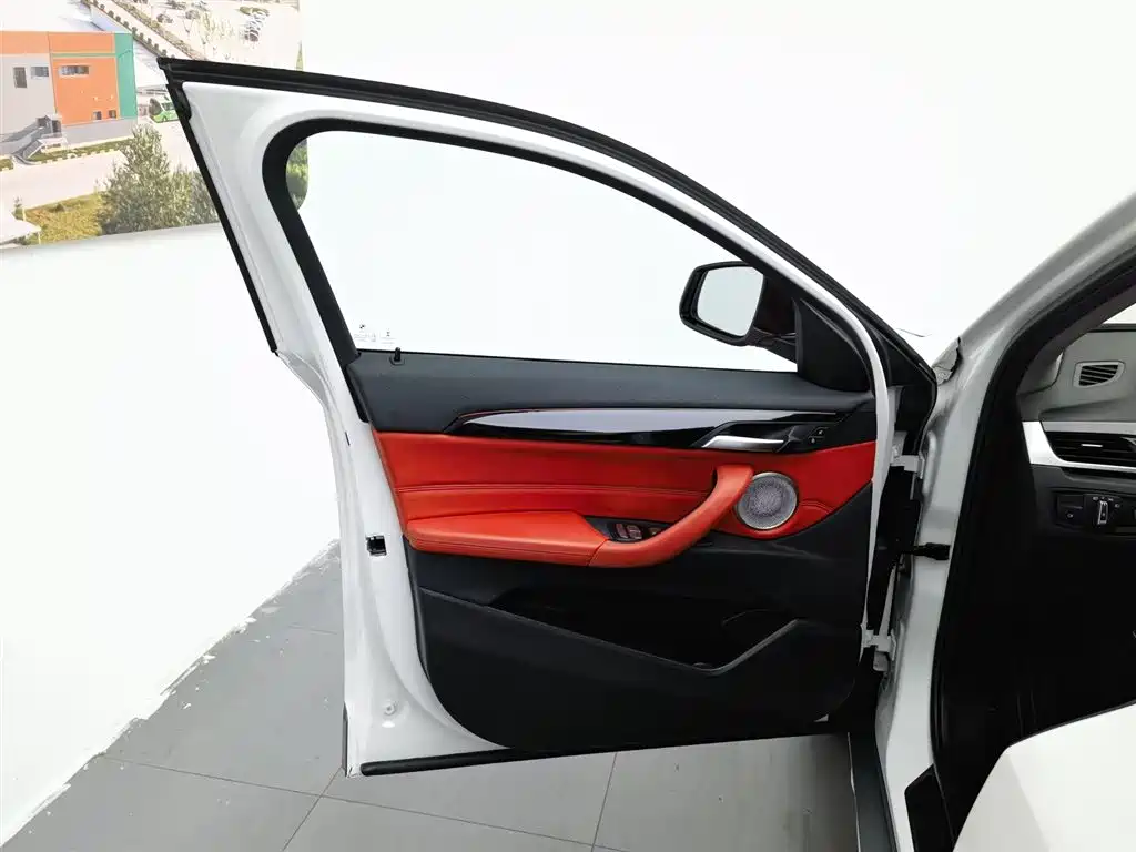 BMW X2 2021 — фото 8