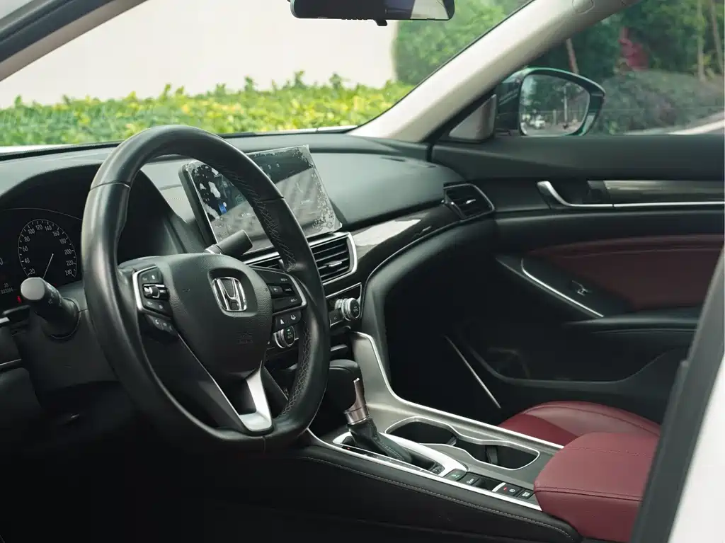 Honda Accord 2023 — фото 13