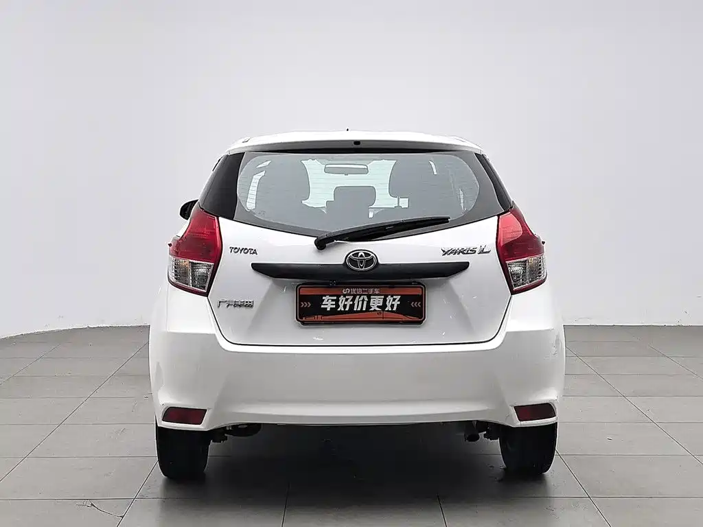 Toyota Yaris L 2014