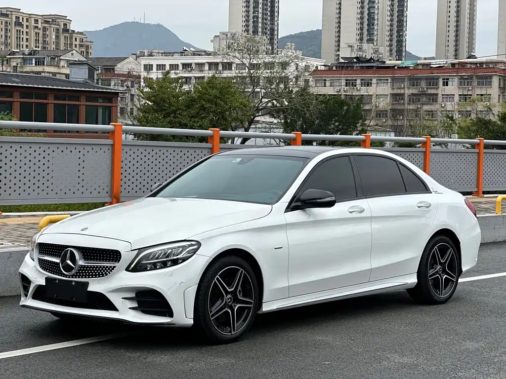 Mercedes-Benz C-Class 2021