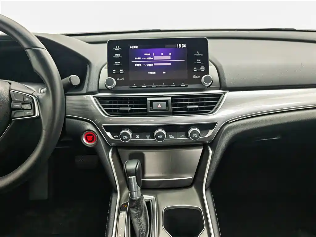Honda Accord 2019 — фото 12