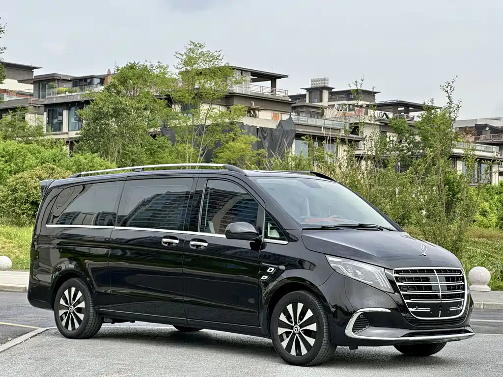 Mercedes-Benz Vito 2024 — фото 2