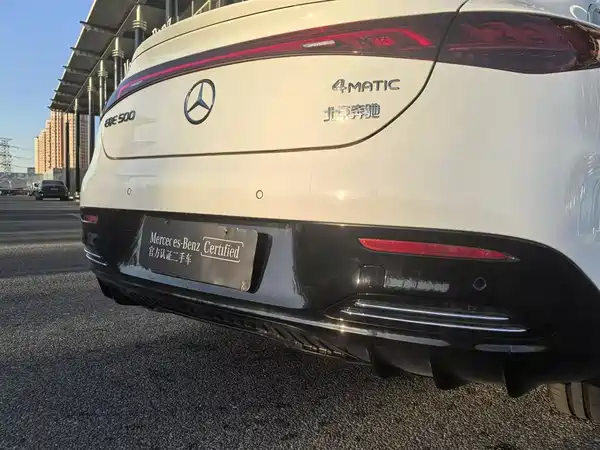 Mercedes-Benz EQE 2025