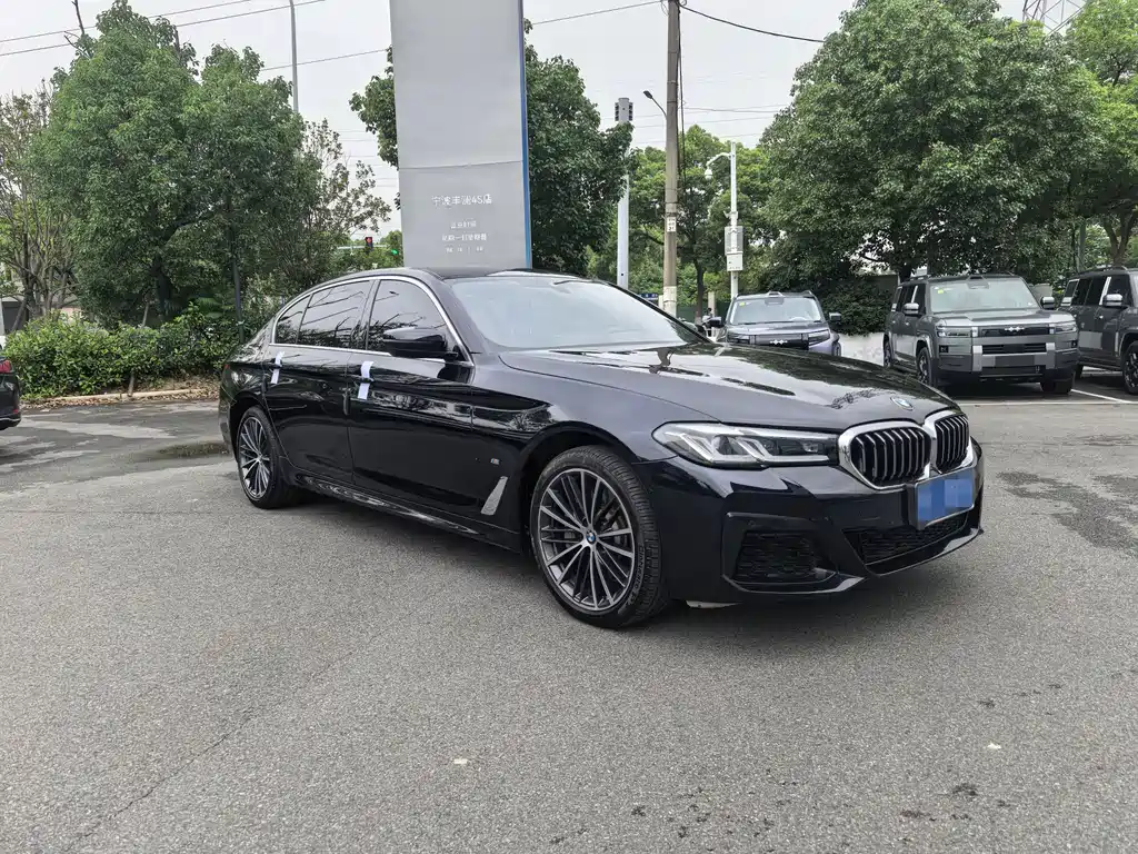 BMW 5 Series 2023