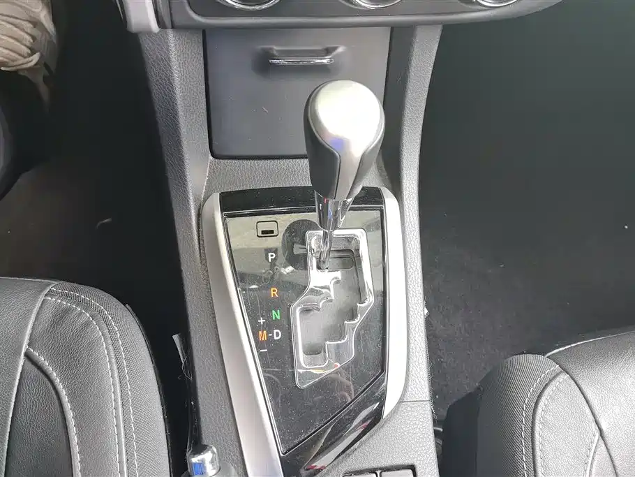 Toyota Corolla 2018 — фото 15