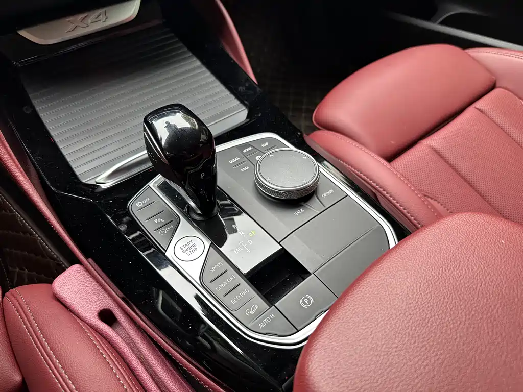 BMW X4 2022 — фото 14