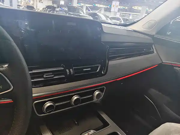 Hongqi HS5 2026