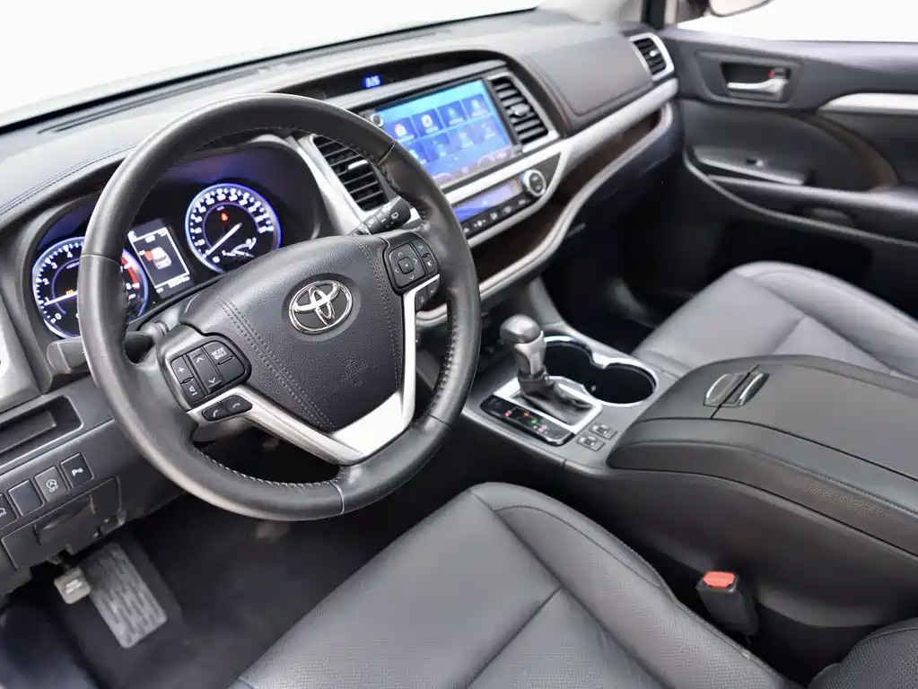 Toyota Highlander 2020 — фото 9