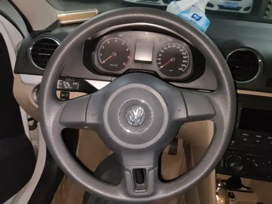 Volkswagen Jetta 2015 — фото 15