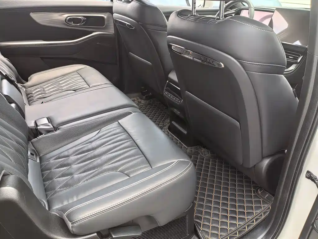 GAC Motor Trumpchi GS8 2023 — фото 13