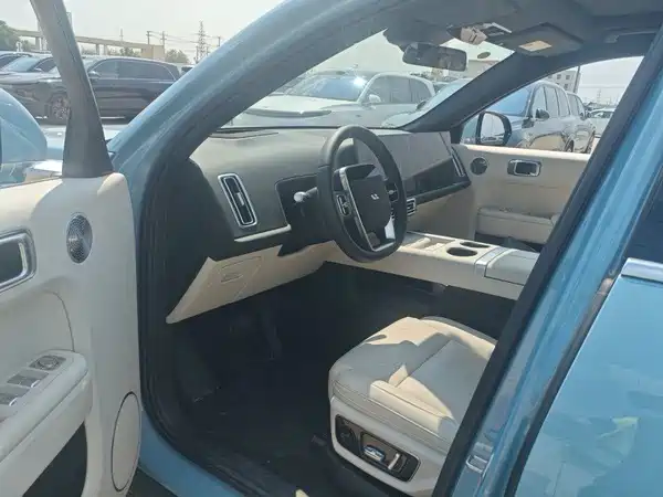 Li Auto L7 2025