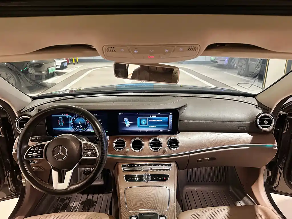 Mercedes-Benz E-Class 2020 — фото 14