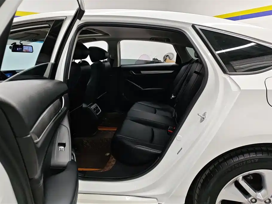 Honda Accord 2021 — фото 11