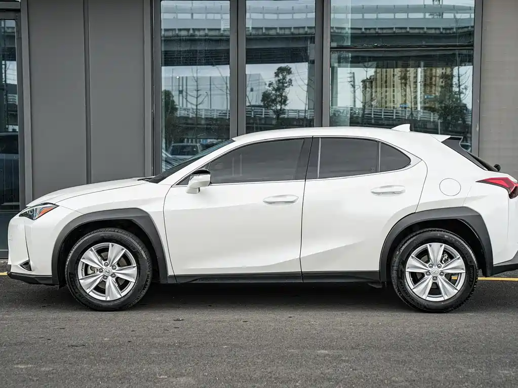 Lexus UX 2023 — фото 7