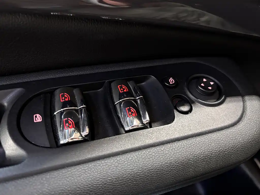 MINI Clubman 2018 — фото 10