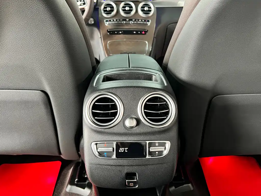 Mercedes-Benz GLC 2023 — фото 12