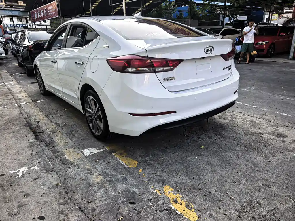 Hyundai Celesta 2017 — фото 4