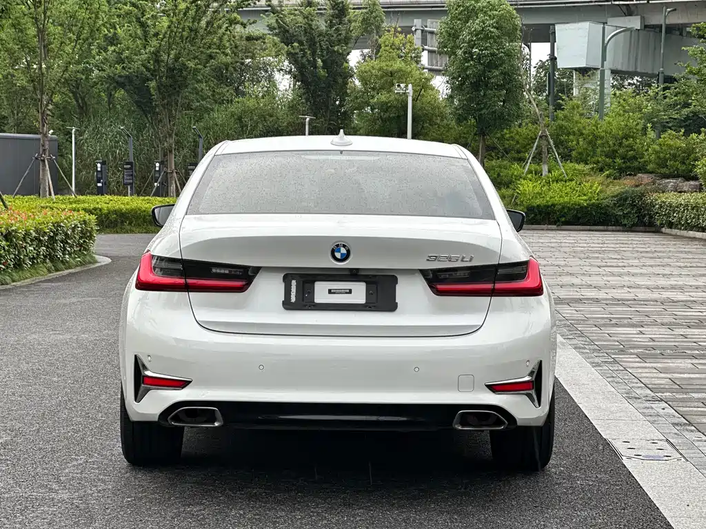BMW 3 Series 2019 — фото 5