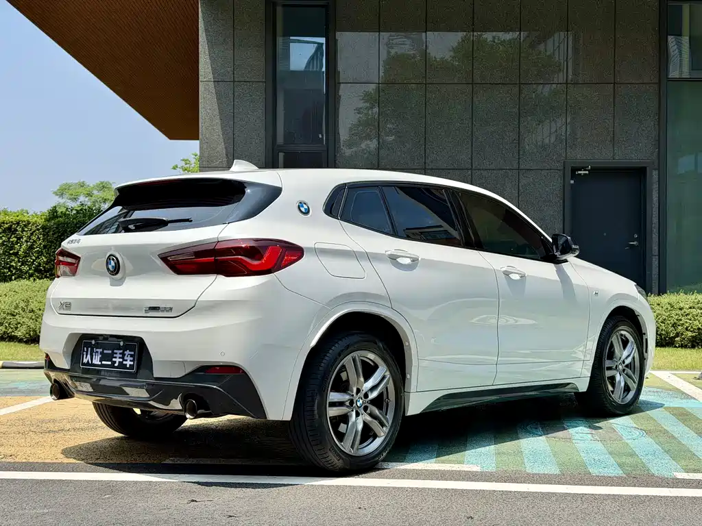 BMW X2 2023 — фото 11