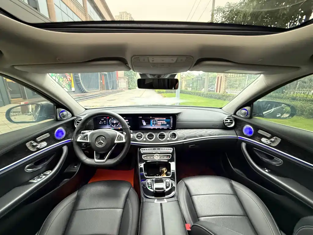 Mercedes-Benz E-Class 2018 — фото 30