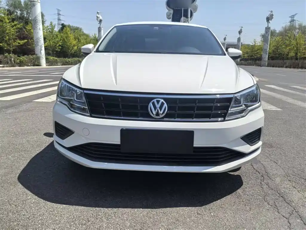 Volkswagen Jetta 2018 — фото 12
