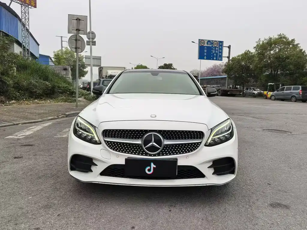 Mercedes-Benz C-Class 2019 — фото 2
