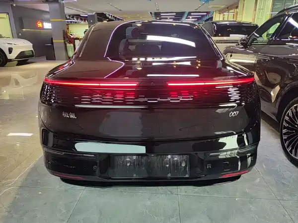 Zeekr 007 2024