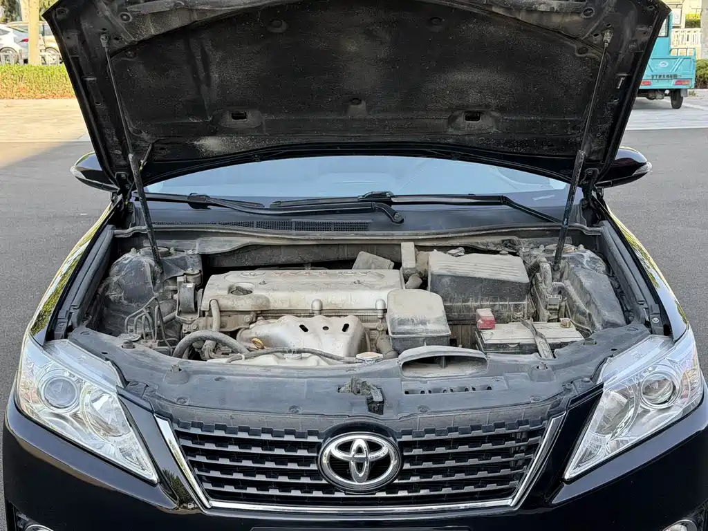 Toyota Camry 2015 — фото 14