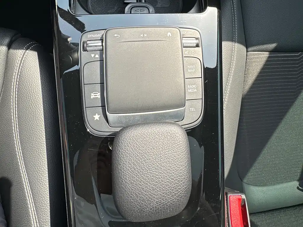 Mercedes-Benz A-Class 2023 — фото 13