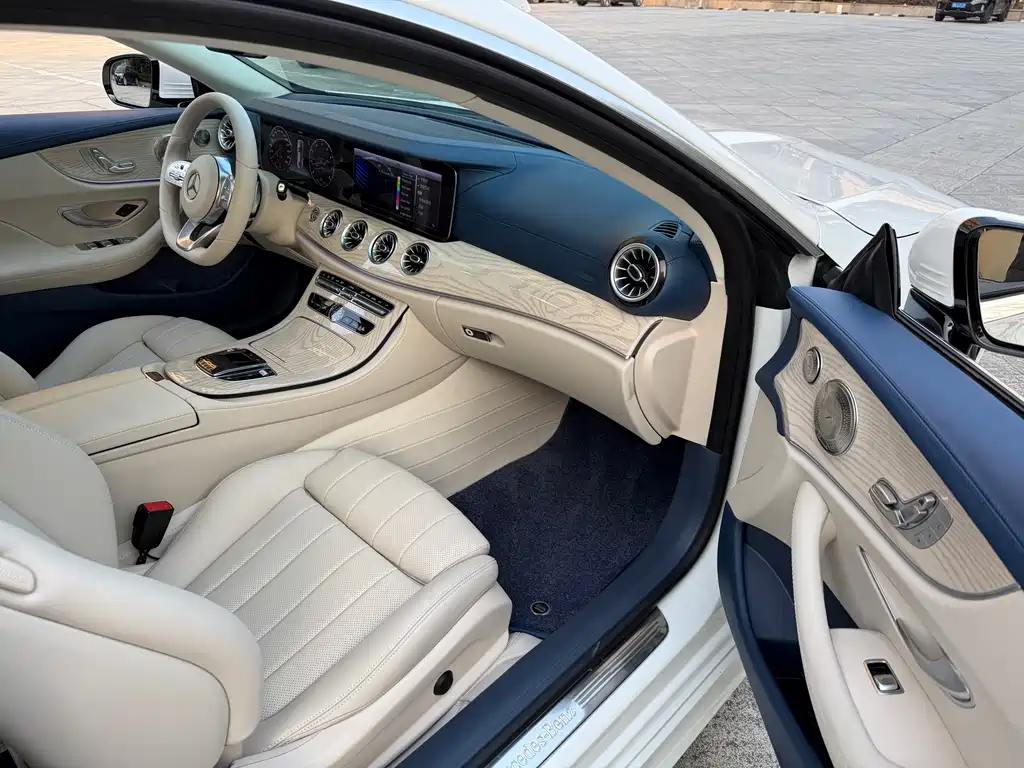 Mercedes-Benz E-Class 2021 — фото 15