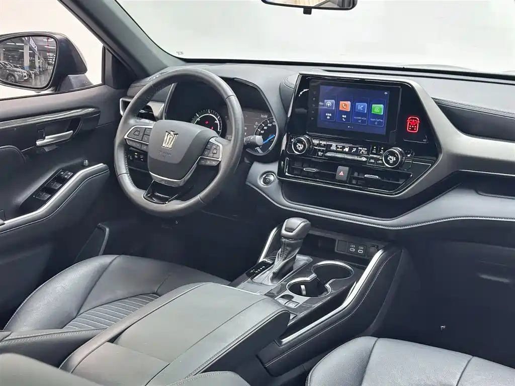 Toyota Crown Kluger 2024 — фото 14