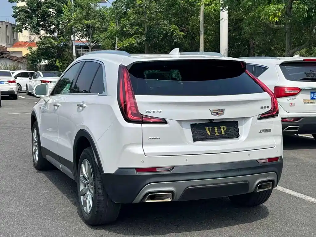 Cadillac XT4 2020 — фото 9