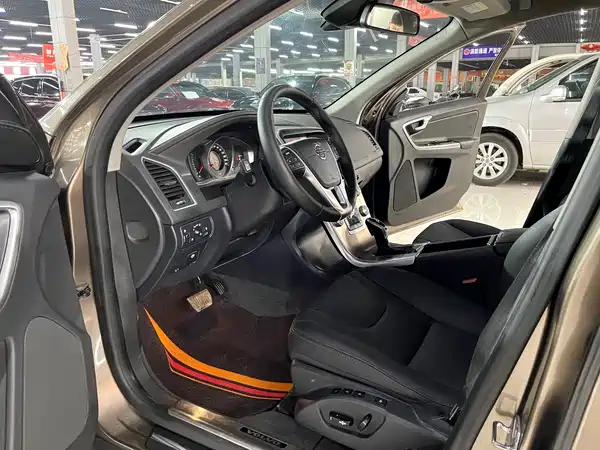 Volvo XC60 2017