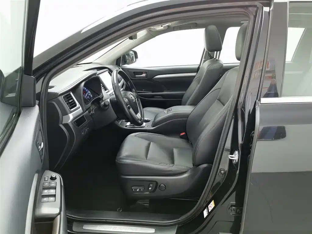 Toyota Highlander 2019 — фото 10