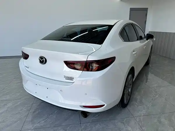 Mazda 3 Axela 2023