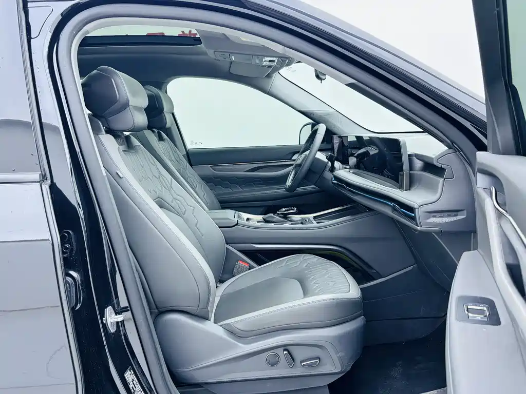 Ford Edge 2024 — фото 15